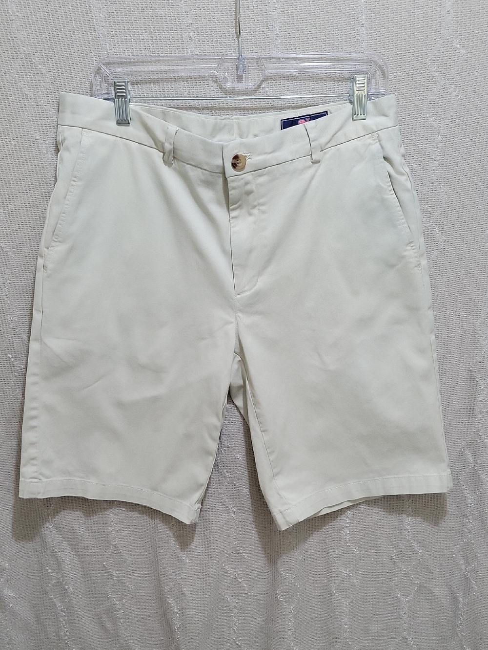 Vineyard Vines Khaki  Flat-Front Chino Shorts Mens Sz 33, Preppy, Casual
